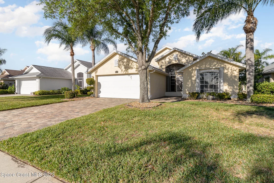 Photo of 2421 Addington Circle