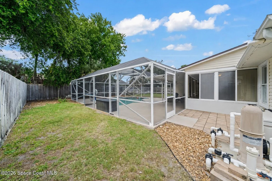 Photo of 3320 Lakeview Circle
