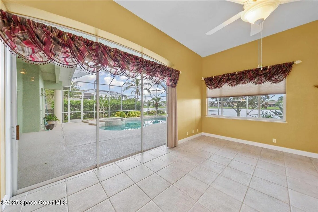 Photo of 827 Thrasher Drive
