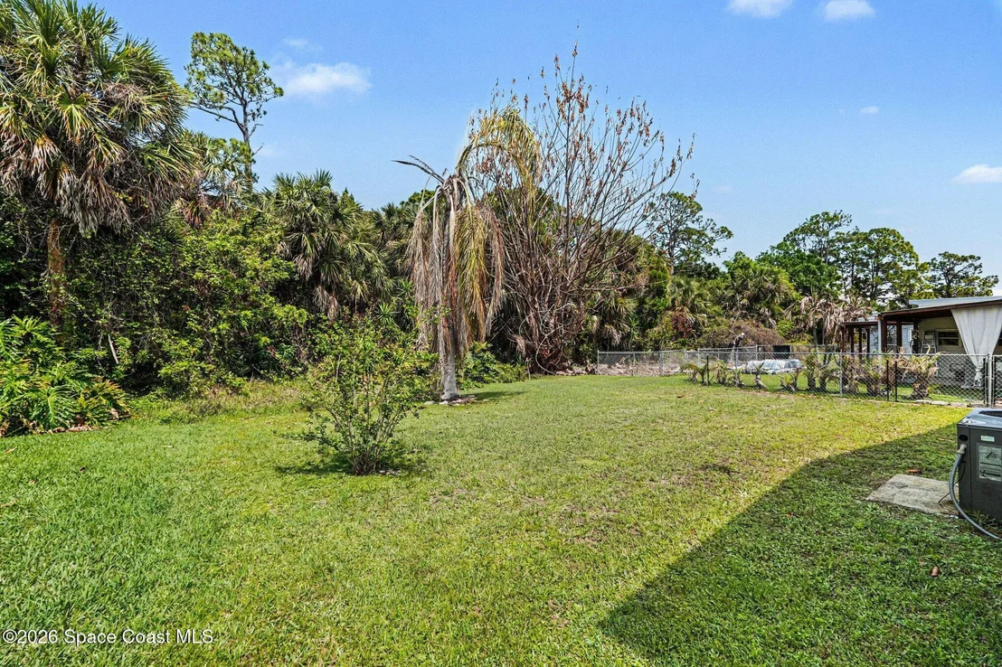 Photo of 210 Kiwi Drive