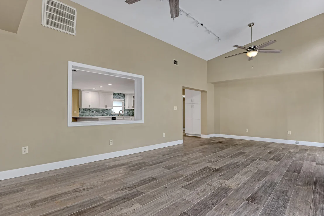 Photo of 355 Brewster Road