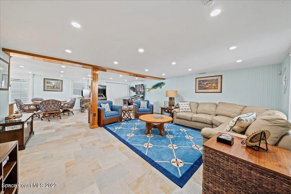 Photo of 1115 Hyde Park Lane