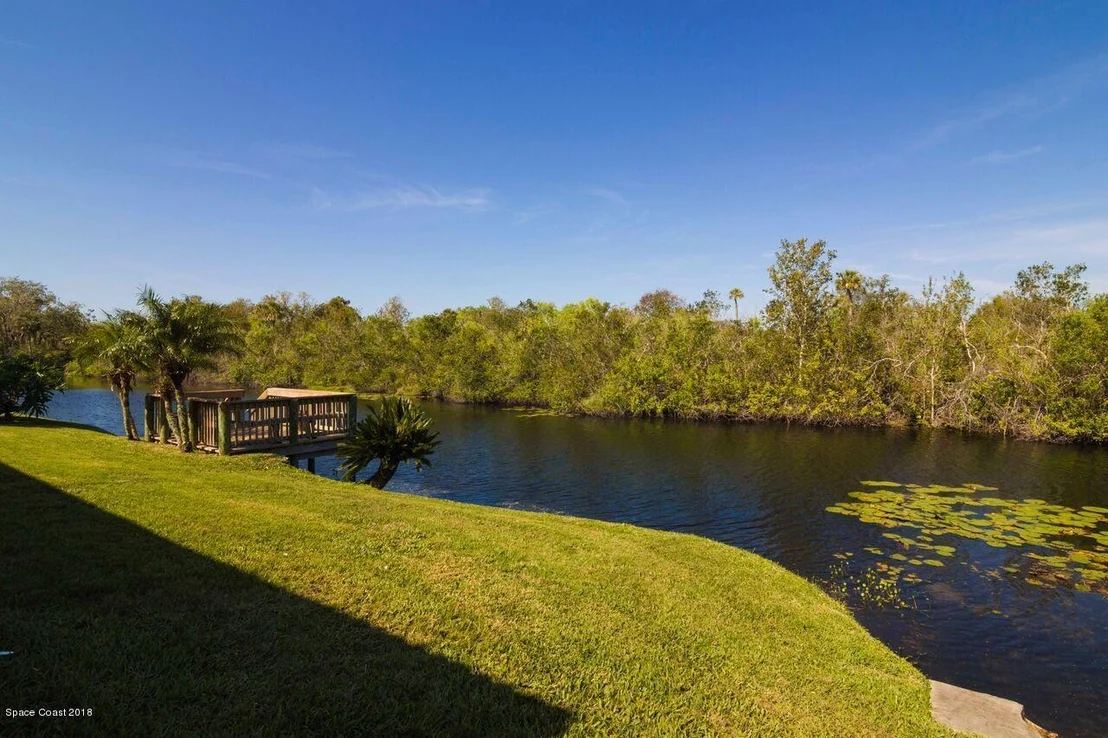 Photo of 943 Palm Brook Drive