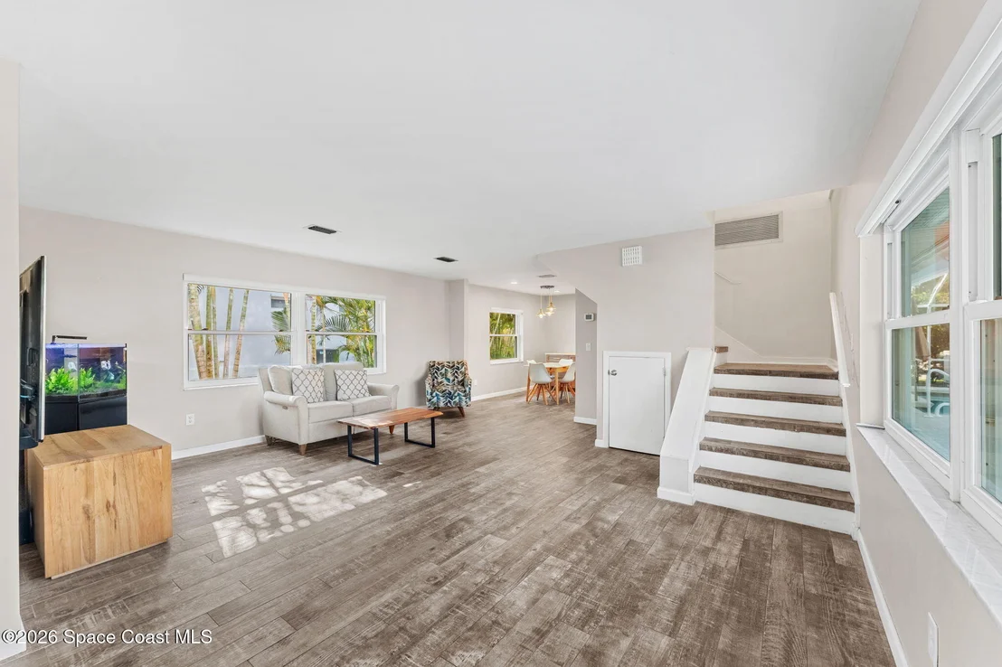 Photo of 423 6th Avenue