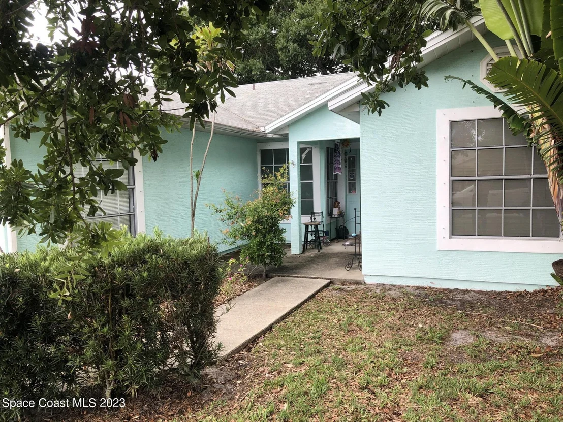 Photo of 865 Pine Wood Avenue