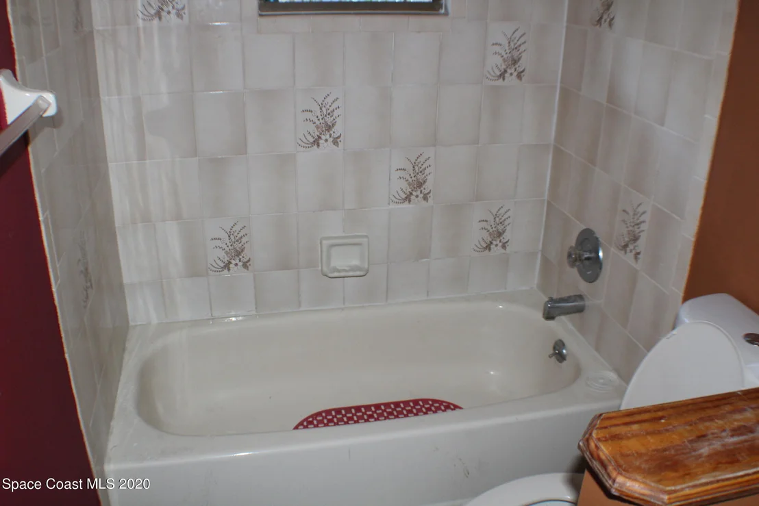 Photo of 150 Oakledge Drive