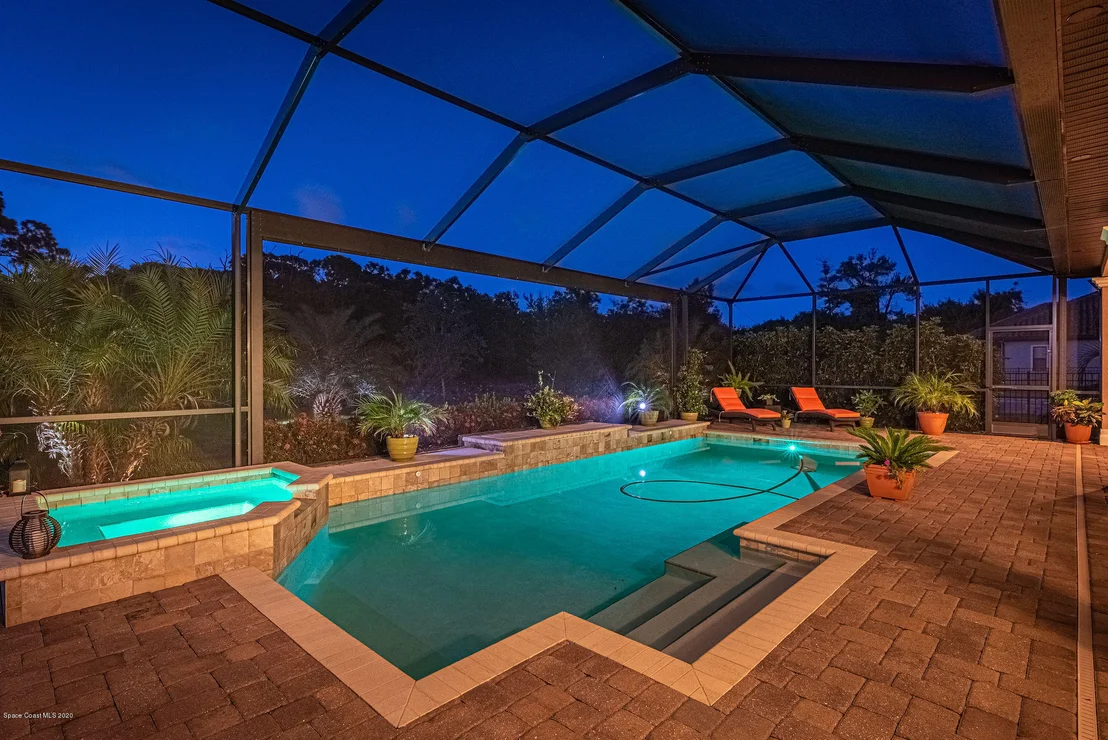 Photo of 824 Lorenza Place