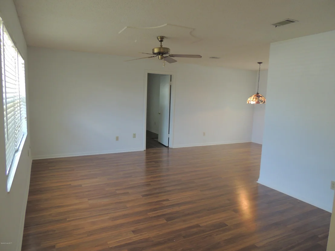 Photo of 2545 Corbusier Drive