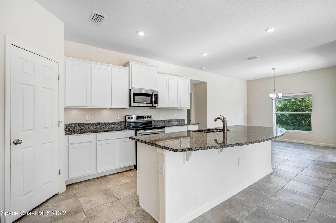 Photo of 636 Stonebriar Drive