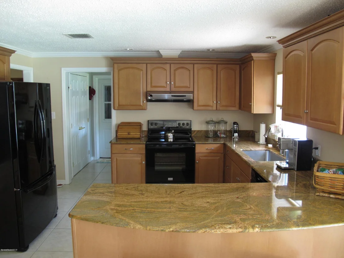 Photo of 560 Capri Road