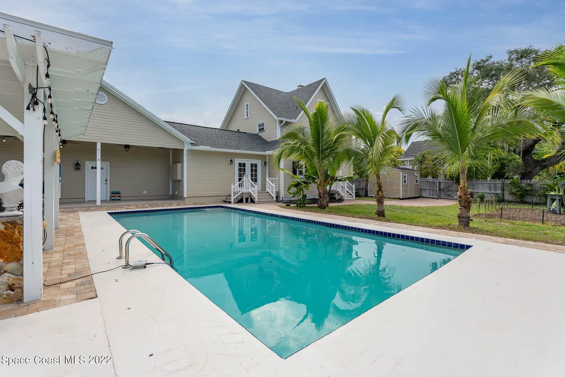 Photo of 1695 Highland Avenue