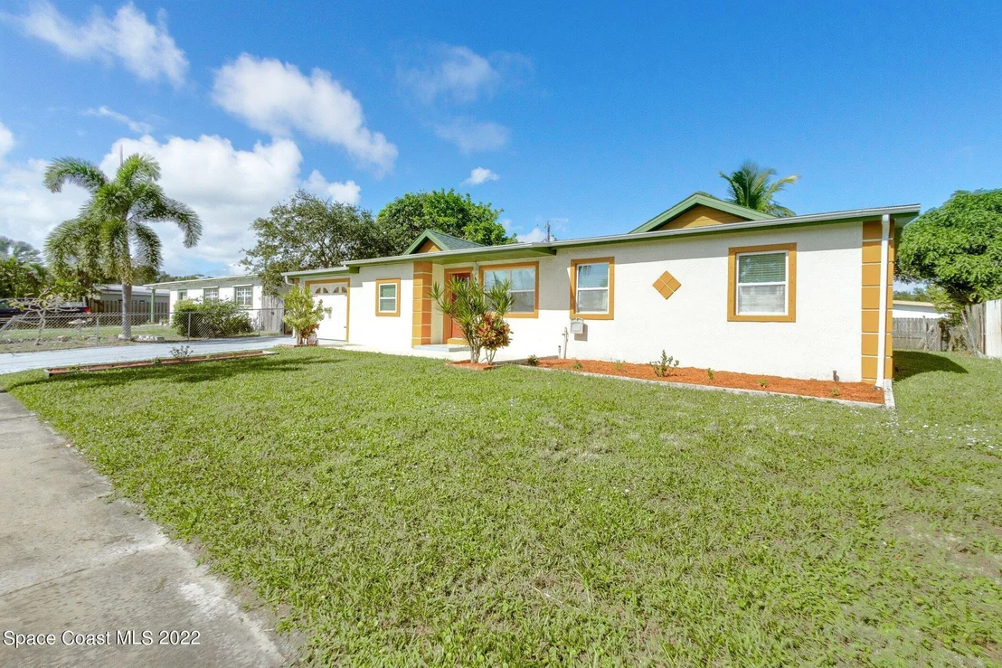 Photo of 3065 Dairy Terrace NE