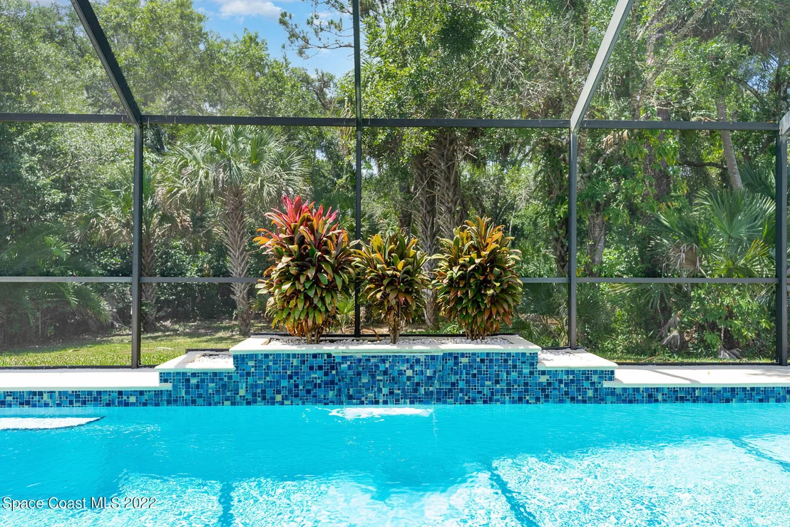 Photo of 6573 Sheridan Road