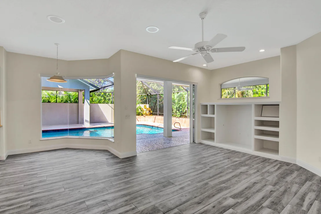 Photo of 142 Hidden Cove Drive