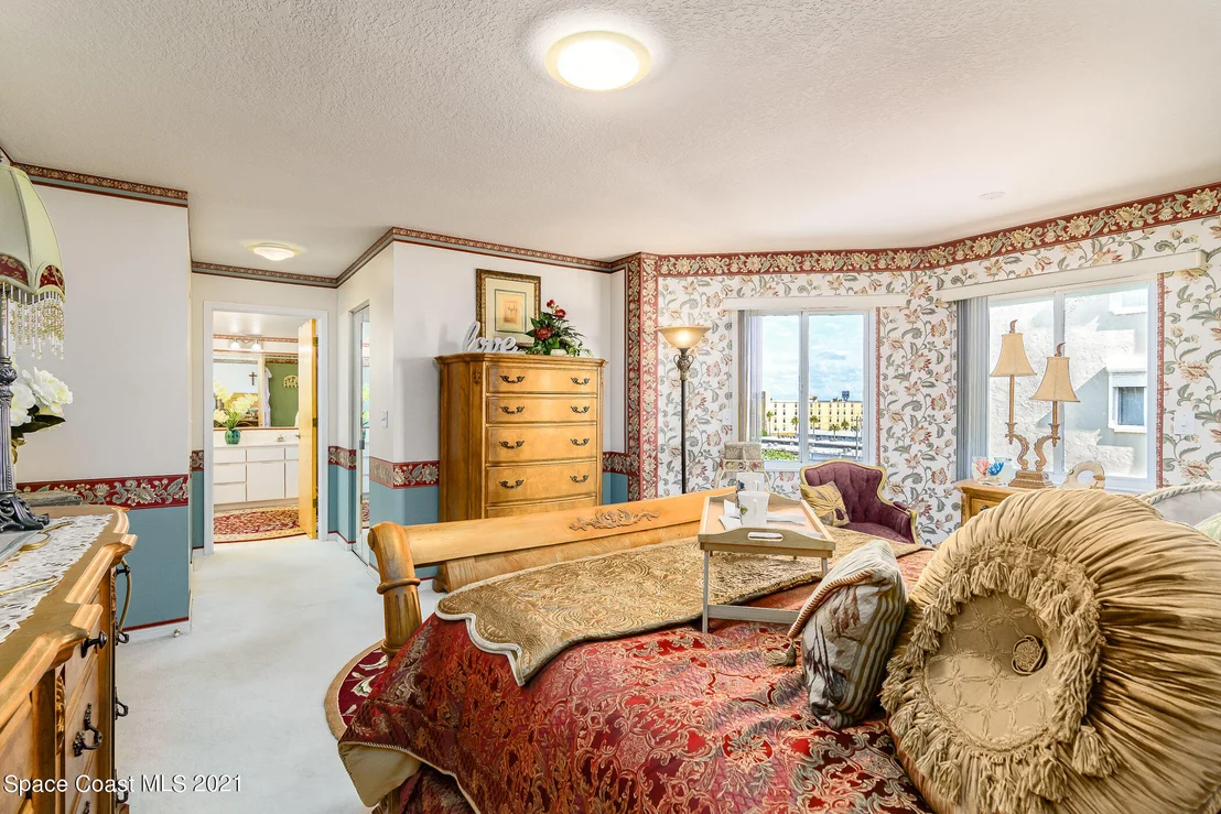 Photo of Unit 607 at 3400 Ocean Beach Boulevard