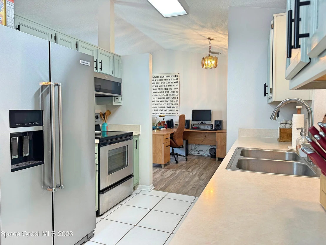 Photo of 1305 Ambra Drive