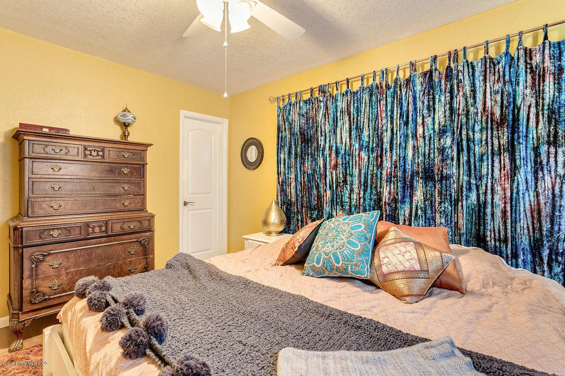Photo of 1221 Rivermont Drive