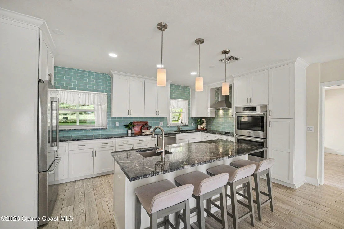Photo of 1540 Bay Shore Drive
