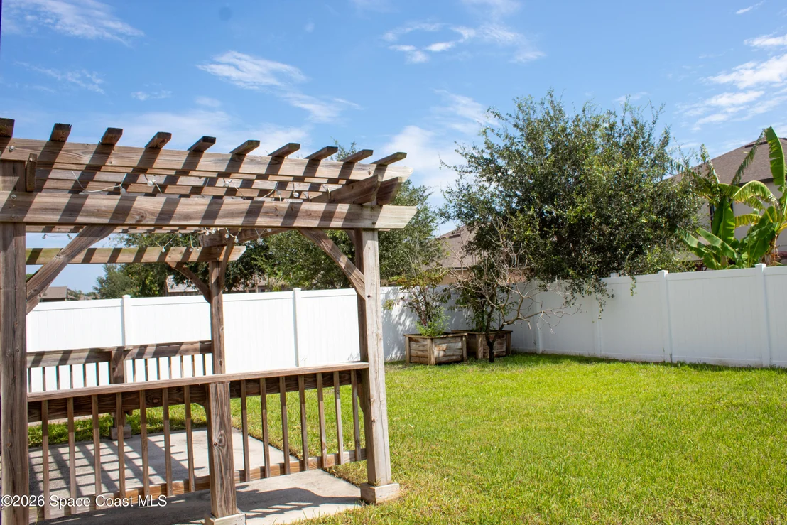 Photo of 1061 Peta Way