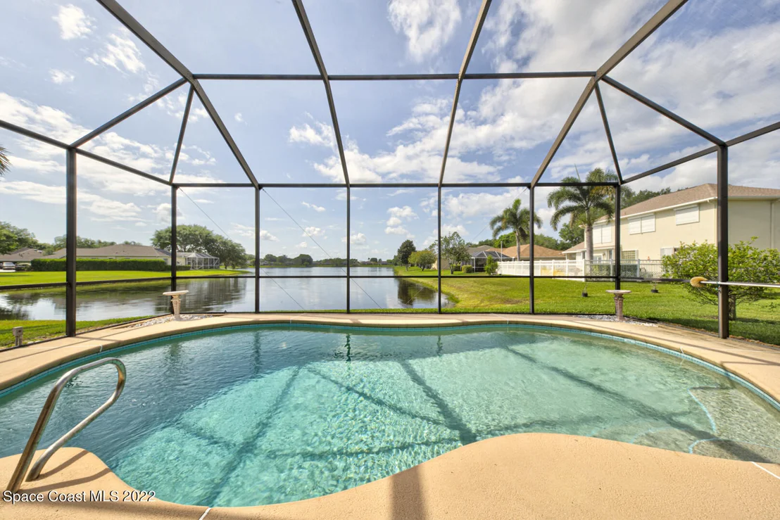Photo of 5948 Newbury Circle