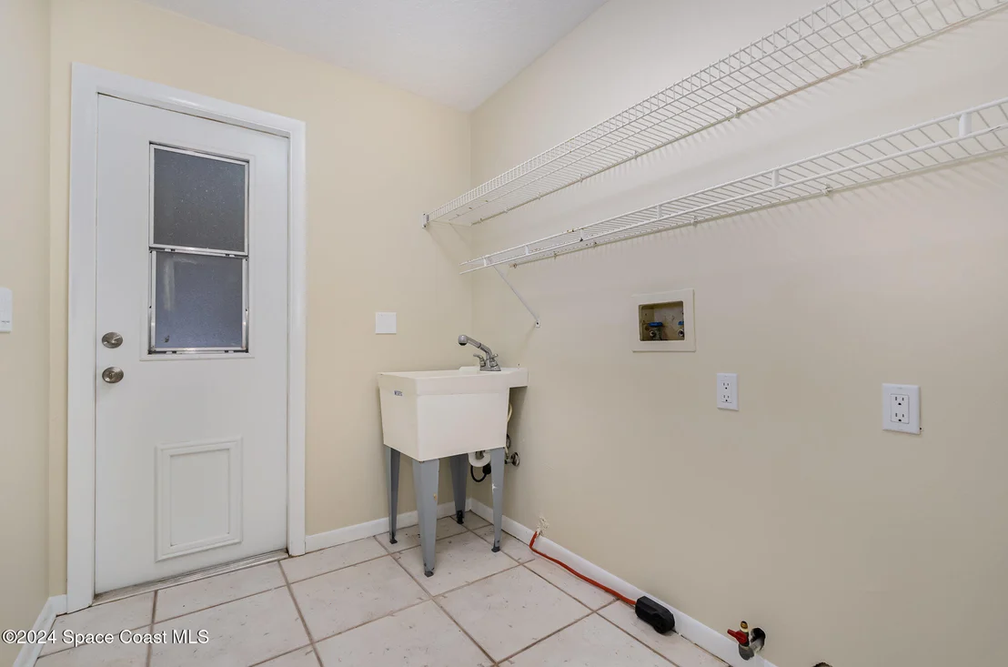 Photo of 2549 Hooper Road