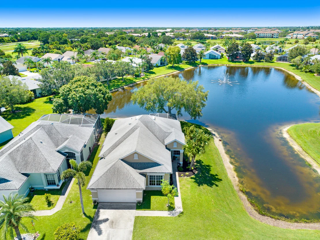 Photo of 2299 Addington Circle