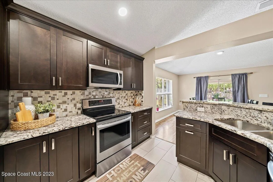 Photo of 1616 Vista Lake Circle
