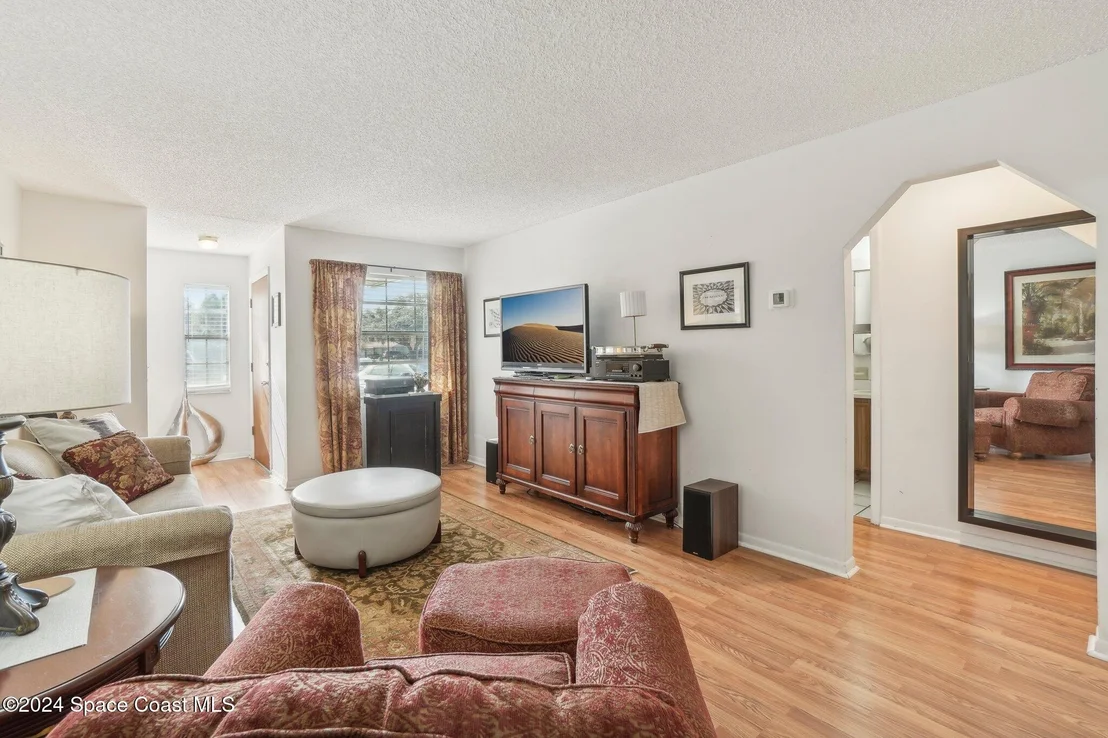 Photo of 2476 Mercury Drive
