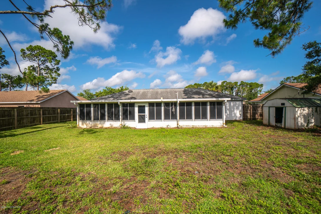Photo of 6387 Cable Avenue