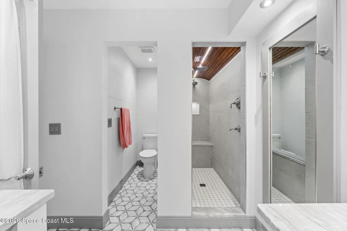 Photo of 2628 Senator Way
