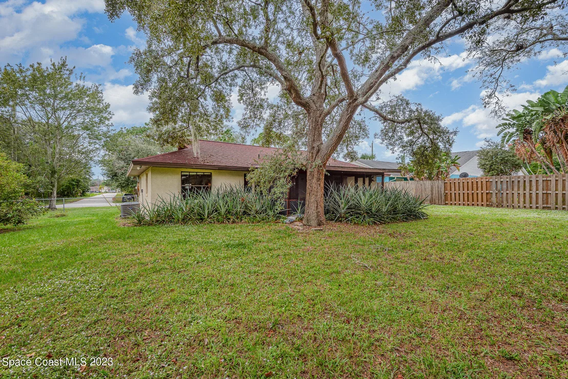 Photo of 6299 Deer Lane