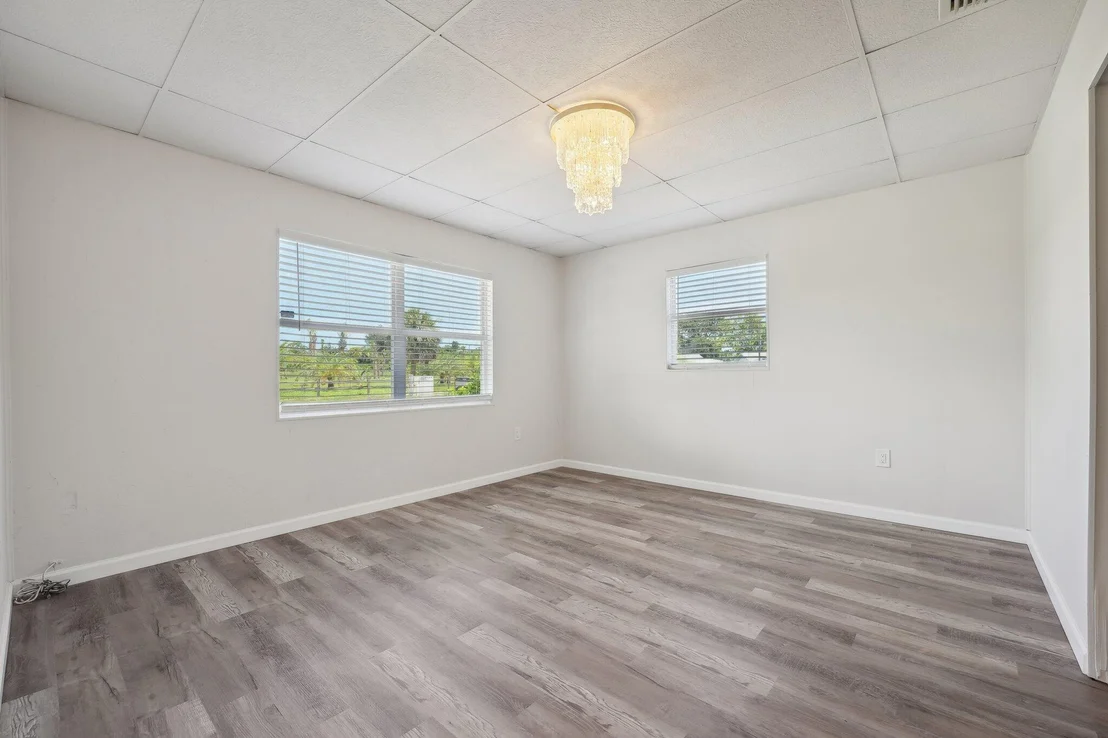 Photo of 3282 Abbott Avenue NE