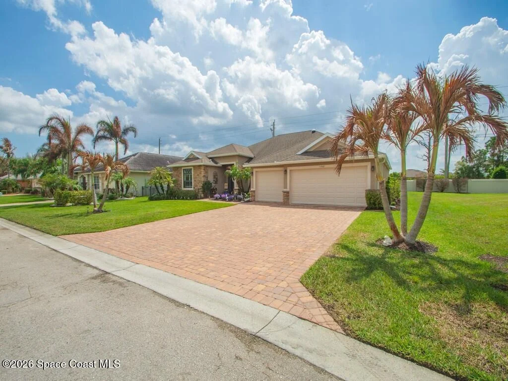 Photo of 5907 Brae Burn Circle