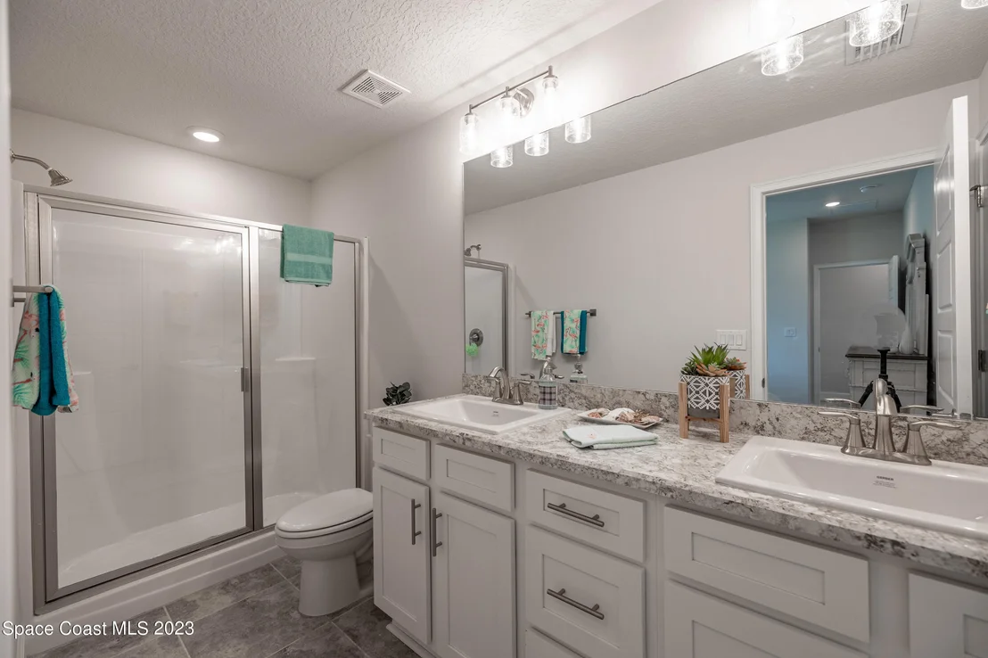 Photo of 1117 SE Canfield Circle SE