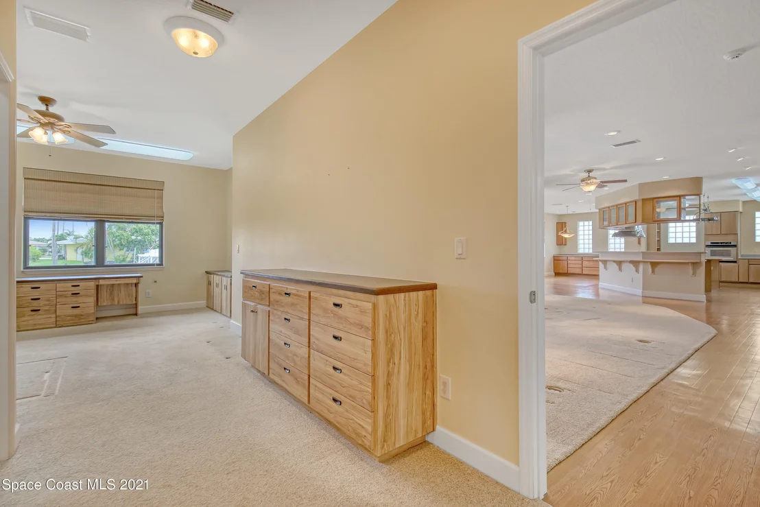 Photo of 457 Cardinal Drive