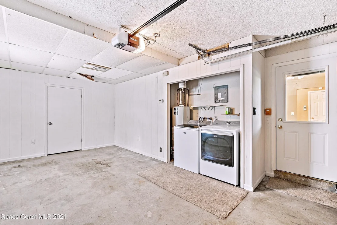 Photo of 1096 Madrid Road