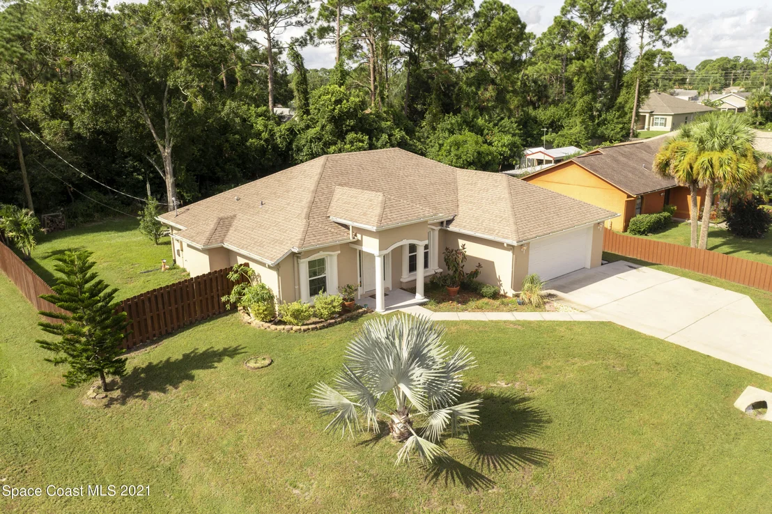 Photo of 5475 Friendly Street
