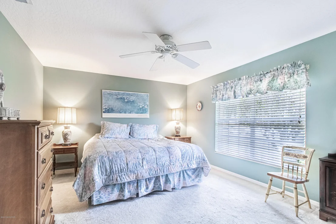 Photo of 735 Glengarry Drive
