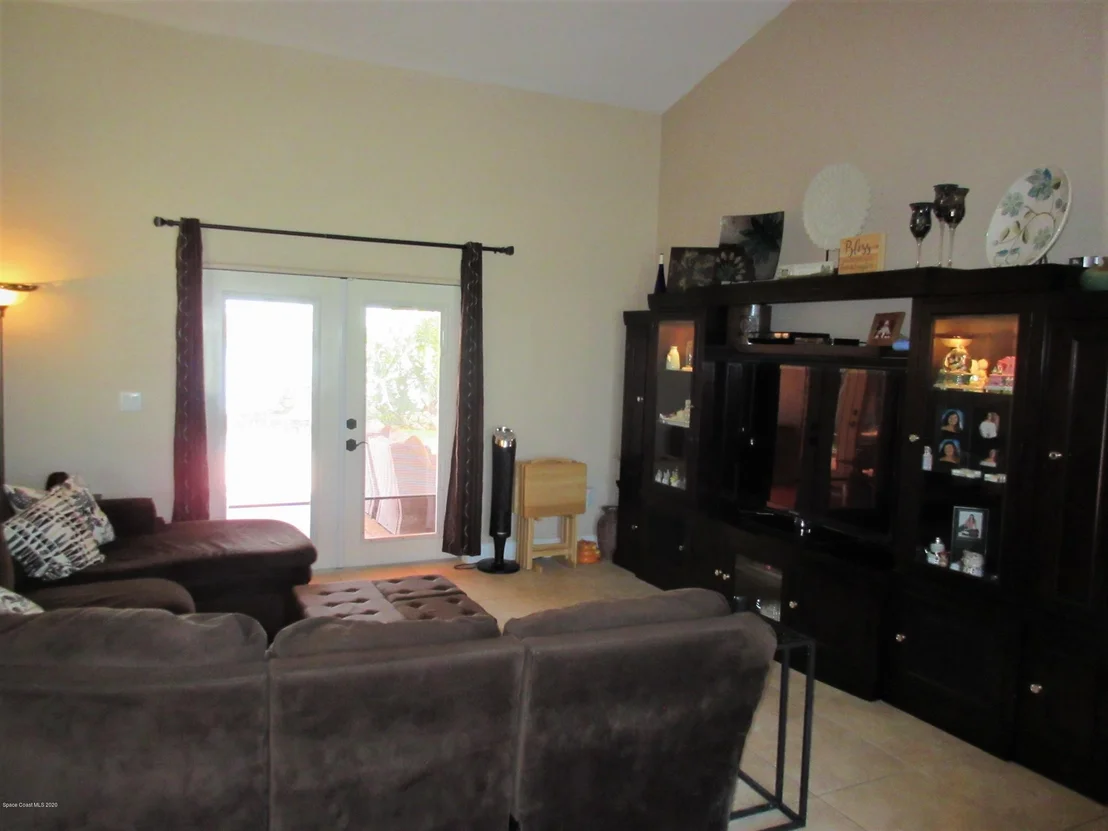 Photo of 1837 Thesy Drive