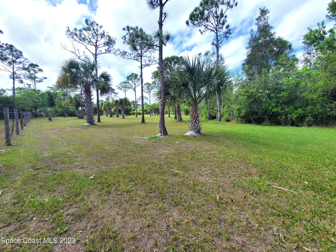 Photo of 2420 Quarterman Lane
