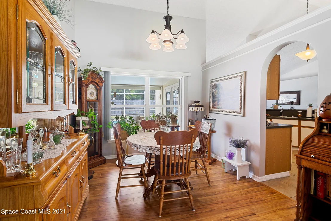 Photo of 2029 Lansing Street