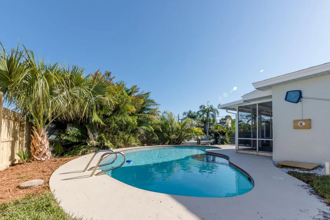 Photo of 405 Cardinal Drive