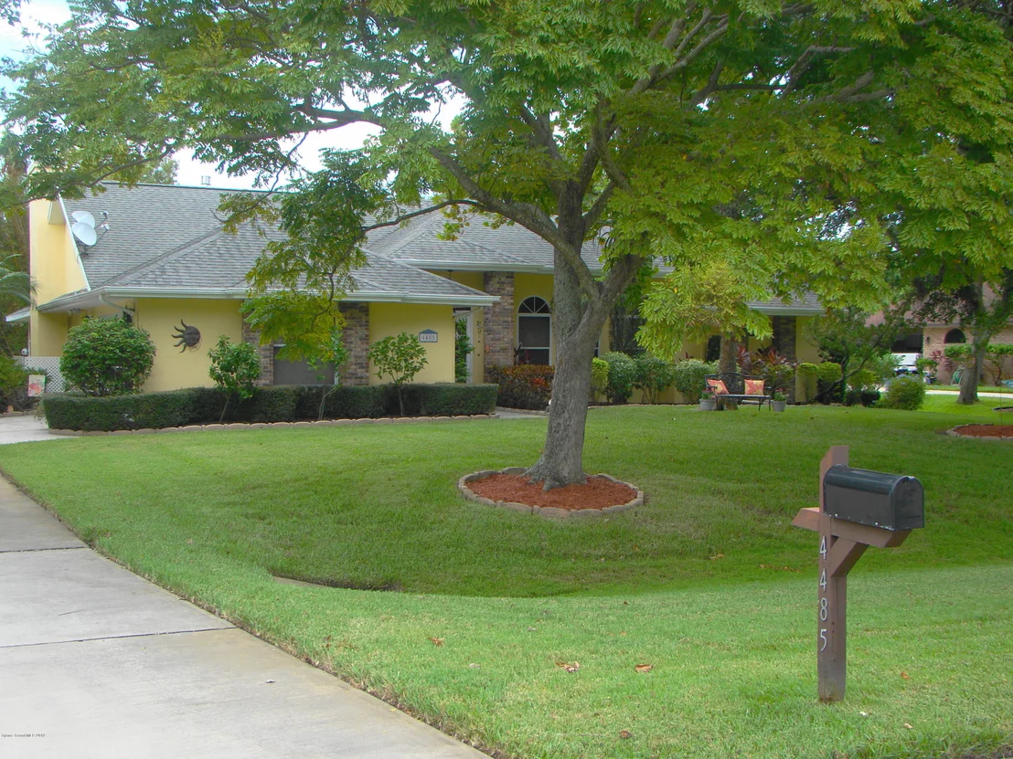 Photo of 4485 Canard Road