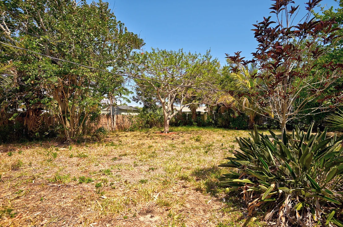Photo of 218 6th Avenue