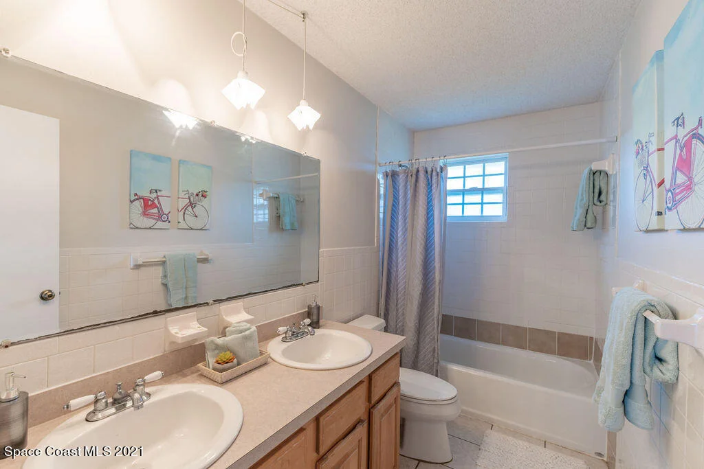 Photo of 2704 Lewis Street