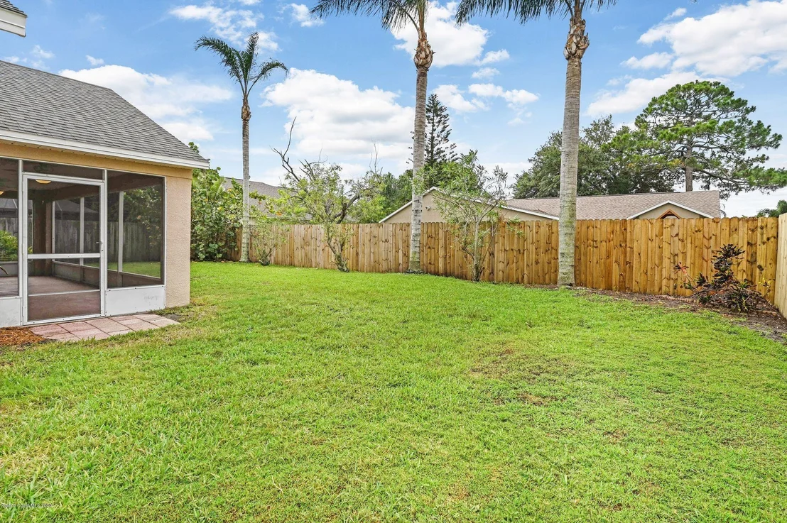 Photo of 965 Sabal Grove Drive