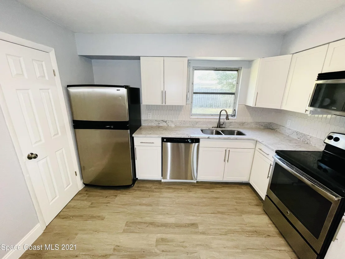 Photo of 996 Nicklaus Drive