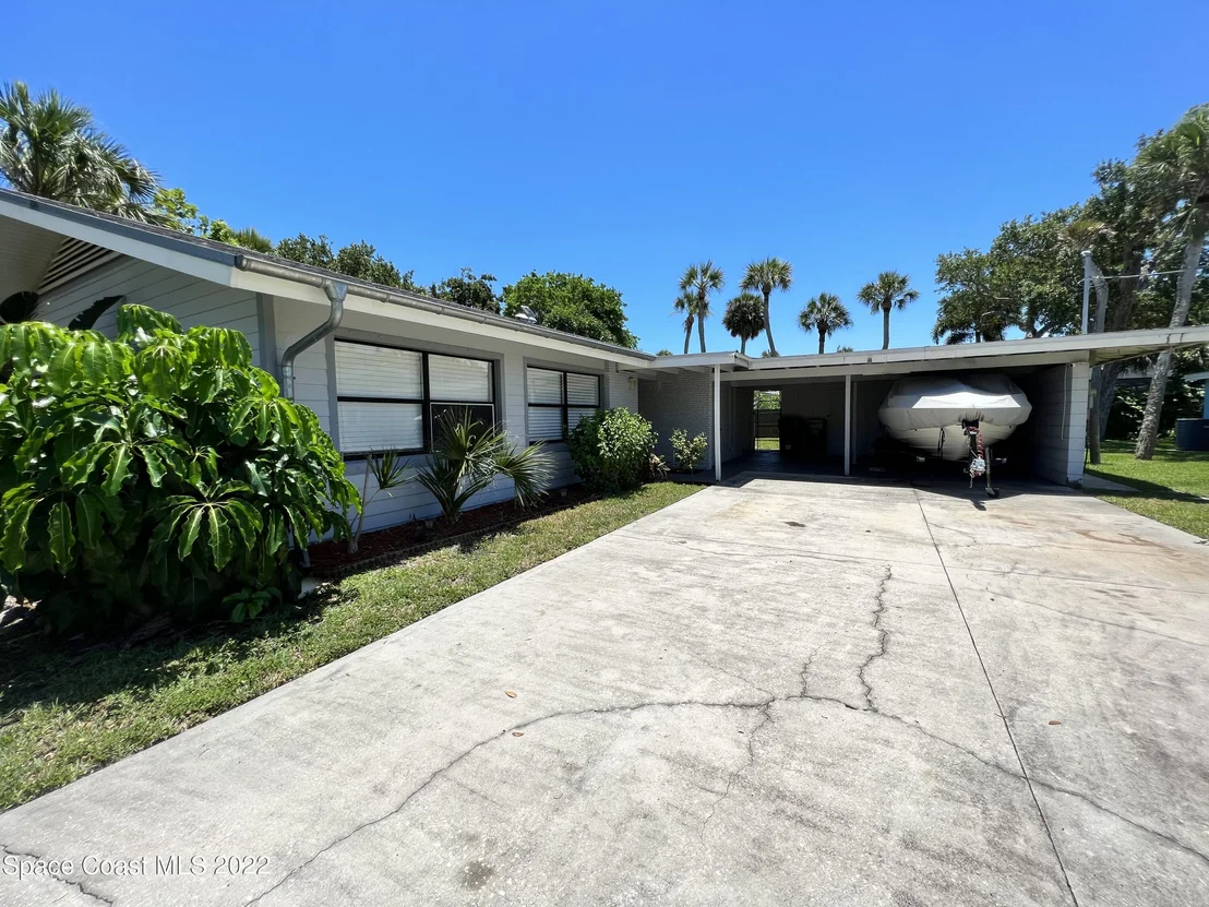 Photo of 142 Antigua Drive