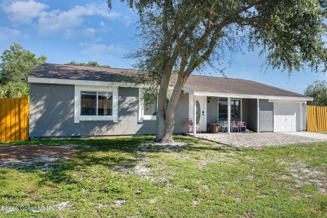 Photo of 1290 Bard Lane NE