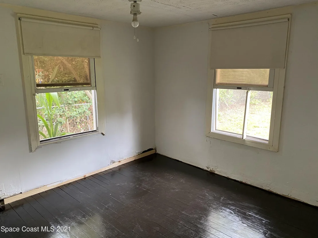 Photo of 2526 2nd Avenue NE